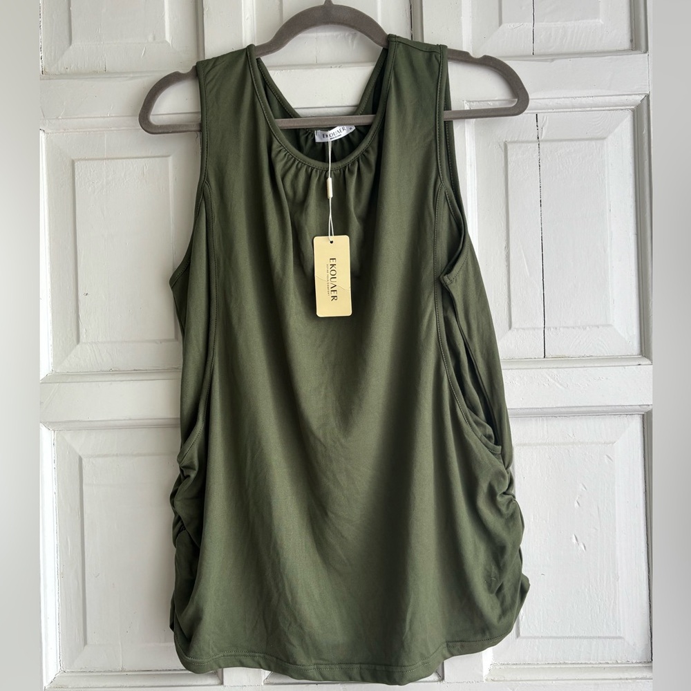 NWT EKOUAER NURSING TANK TOP
Olive green XL